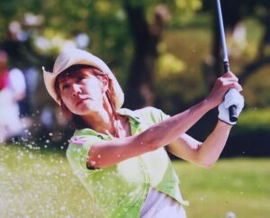 中嶋千尋バンカーショット01