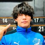 安齊勇馬ブルー (1200 x 800 px)