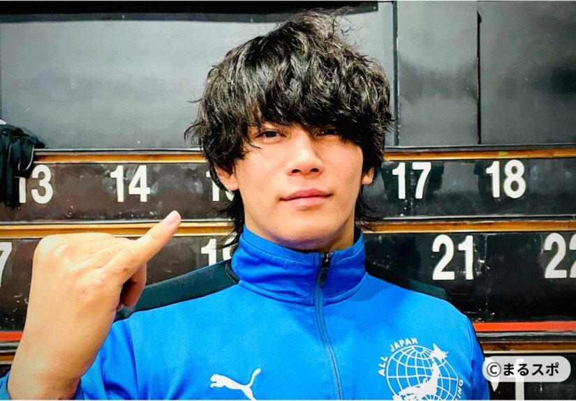 安齊勇馬ブルー (1200 x 800 px)