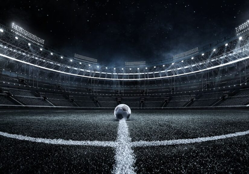 暗いサッカースタジアム
